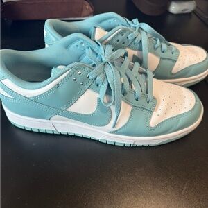 Nike Men's Low Top Sneakers in Teal and White